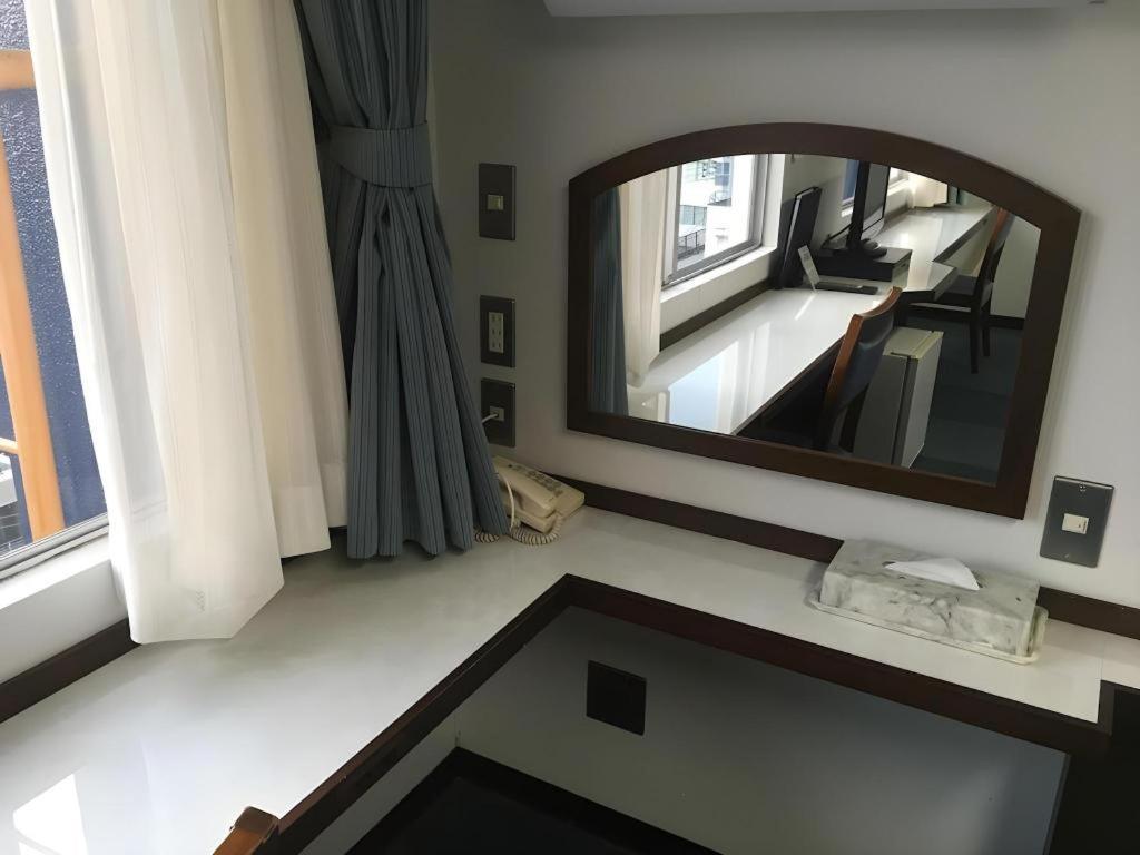 Tokyo Business Hotel Экстерьер фото