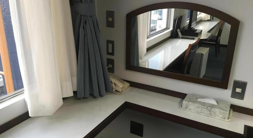 Tokyo Business Hotel Экстерьер фото