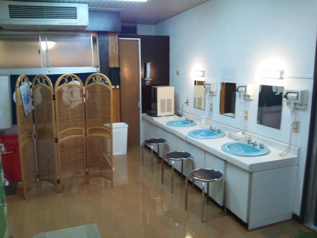 Tokyo Business Hotel Экстерьер фото